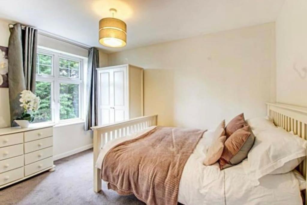 The Wickets - 2 Bedroom Apartment Overlooking Cricket Club Marton-in-Cleveland ภายนอก รูปภาพ